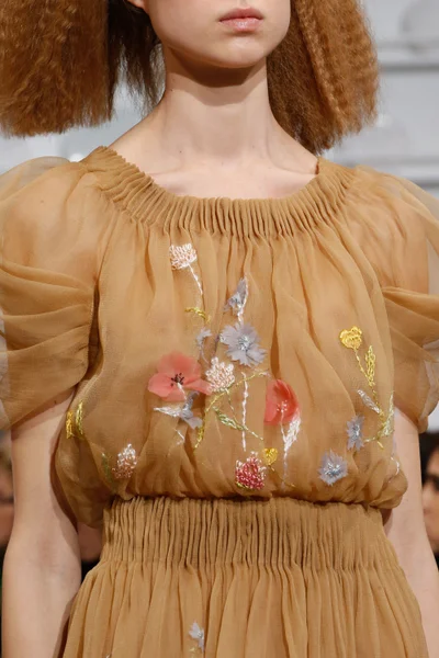 Look 72